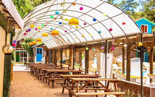 Olimpos Salinas Wooden Houses