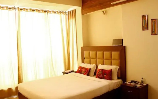 Laurent & Benon Luxury Service Apartment - Khar (West)