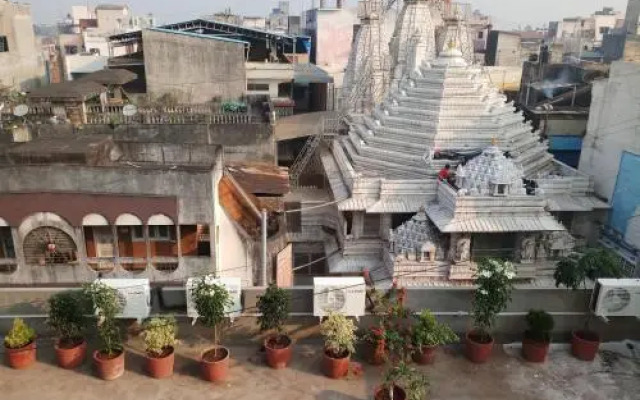 Shrinivasini Yatrinivas