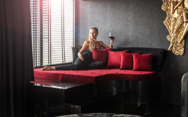 Charisma De Luxe Hotel