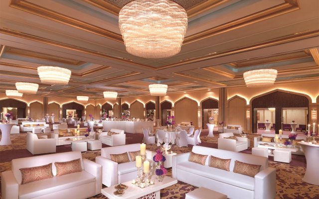 Отель The Ritz-Carlton, Dubai