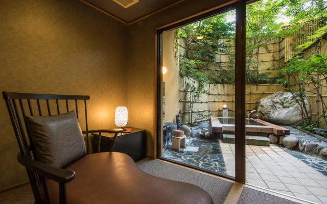 Hotel Shirakawa Yunokura – Balcony – Nikko