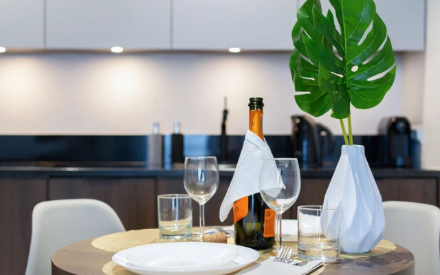 Platinum Towers Grzybowska by Renters