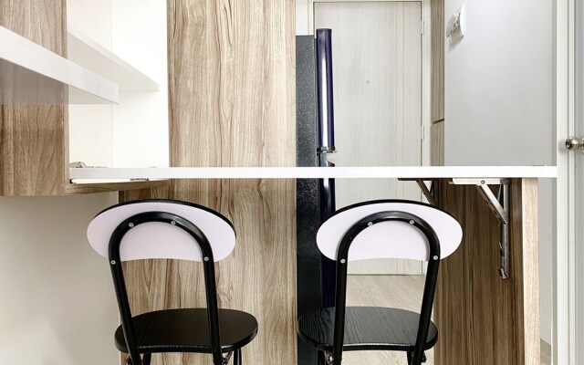 Homey And Compact Studio At Azalea Suites Apartment