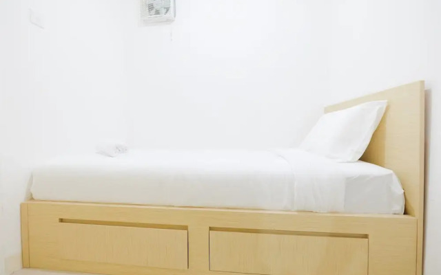 Simply & Clean Bassura City Apartment