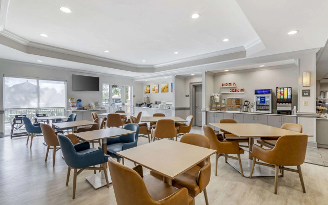 Comfort Suites Valdosta Mall Area