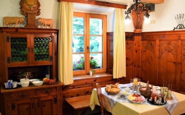 Ferienwohnungen-Gästehaus Altginzling