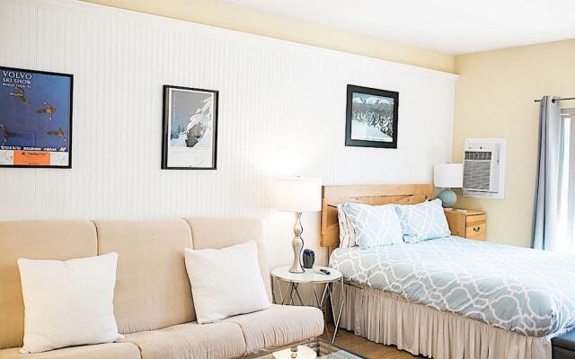 Prospector Studio by Casago