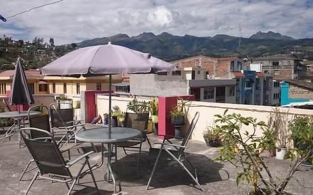 Flying Donkey Hostal - Hostel