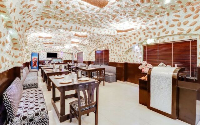 Treebo New Park Premium Plaza