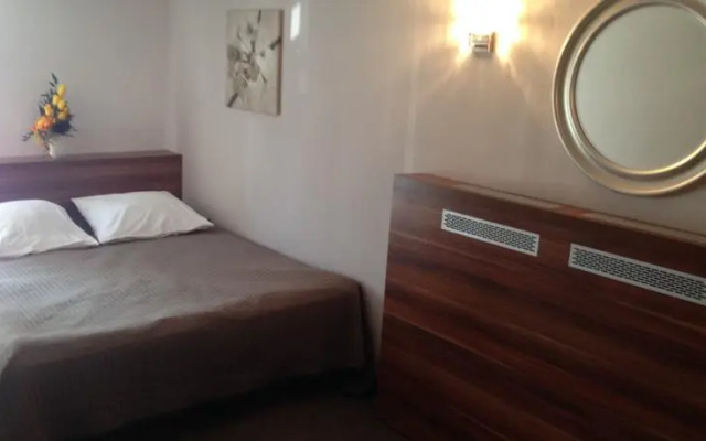 Hotel & Restauracja Glass