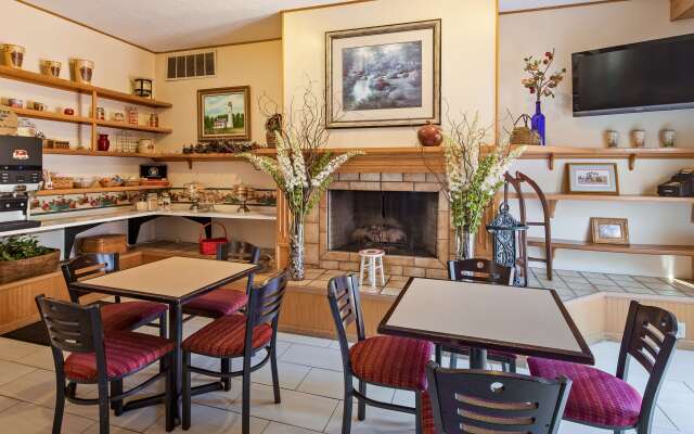 Apple Tree Inn, SureStay Collection by Best Western