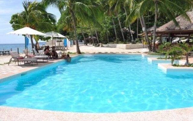 Cebu Club Fort Med Resort