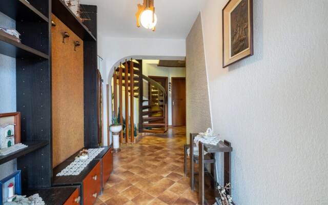 Awesome Apartment in Jadranovo With 2 Bedrooms