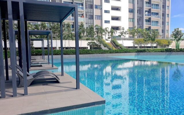 SkyVilla D'island Puchong by BeeStay