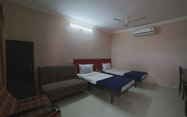 SPOT ON 42038 Hotel Sri Krishna