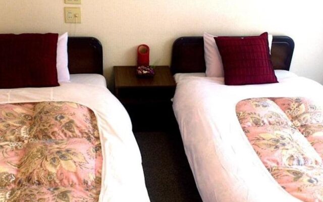 Tenjin Lodge