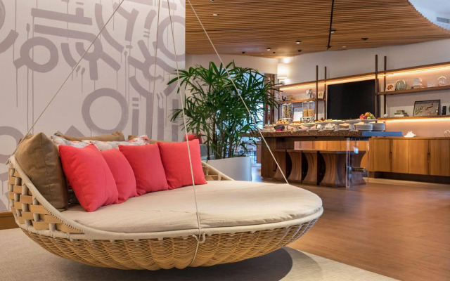 Hyatt Centric Waikiki Beach