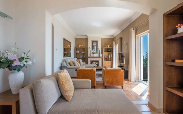 Designed Villa - Palheiro Village
