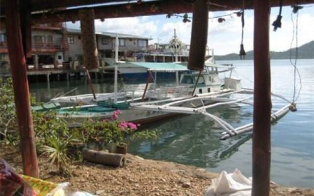 Coron Reef Pension House