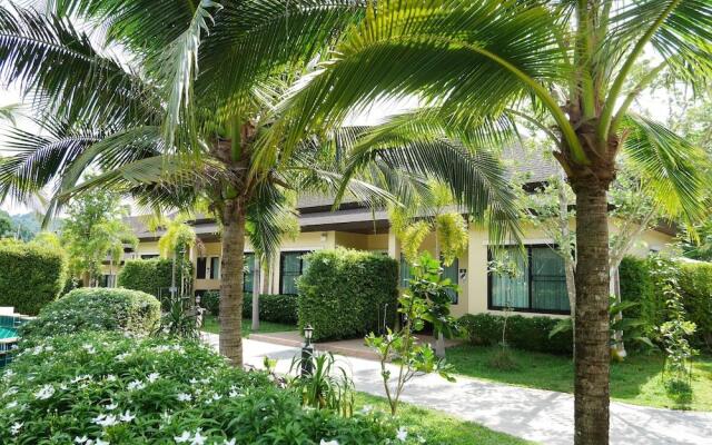 The sea aonang pool villa