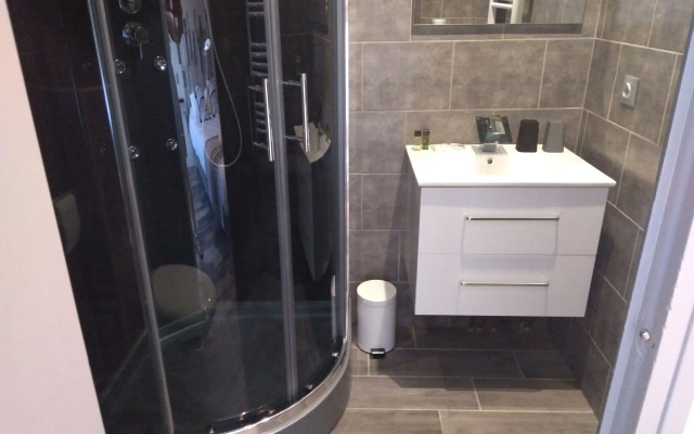 Hôtel Restaurant LES VOYAGEURS