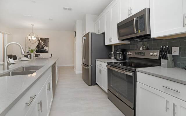 4 Bedroom Storey Lake Vacation Home