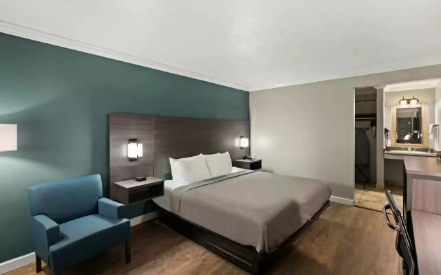 Quality Inn