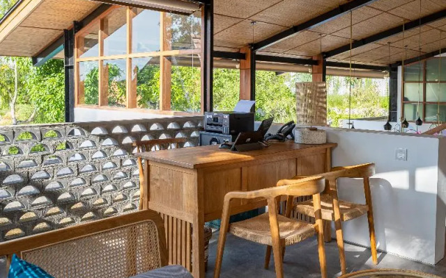 Deep Roots Dive & Yoga Resort