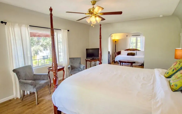 Old Yacht Club Inn Vacation Rentals