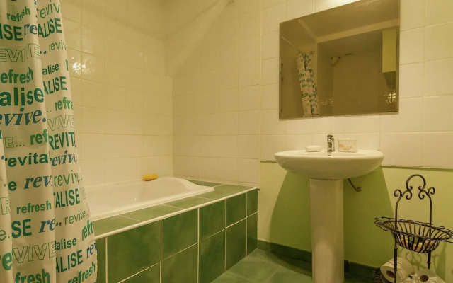 Elegant House With Heated Pool and Sauna