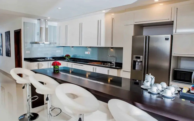 Platinum One Suites - 3 Bedroom
