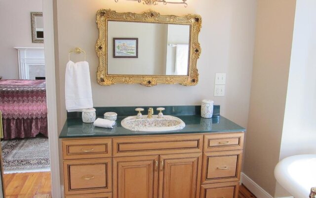 The Swope Manor Bed & Breakfast