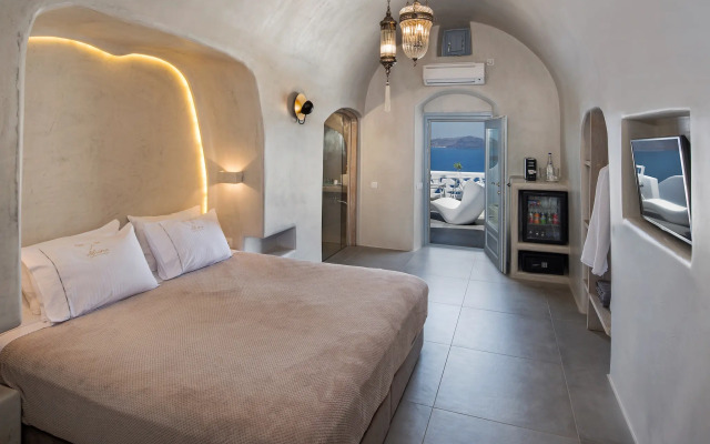 Athina Luxury Suites