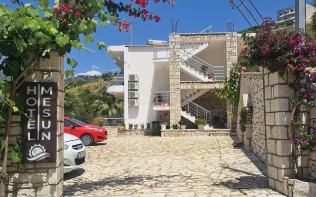 Nefelis Rooms