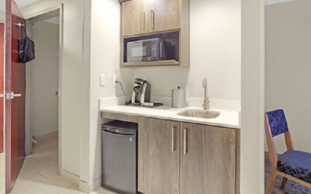 Holiday Inn Express Gulfport Beach by IHG