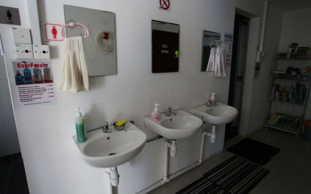 May & May Hostel
