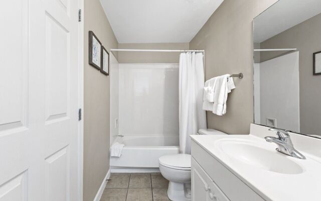 Beachfront Windemere Condos by Hosteeva