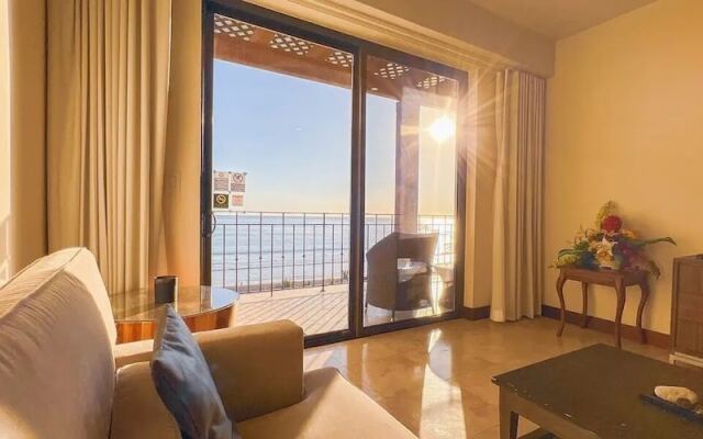 Seaview Oasis 1-BRSuite in Croc's casino