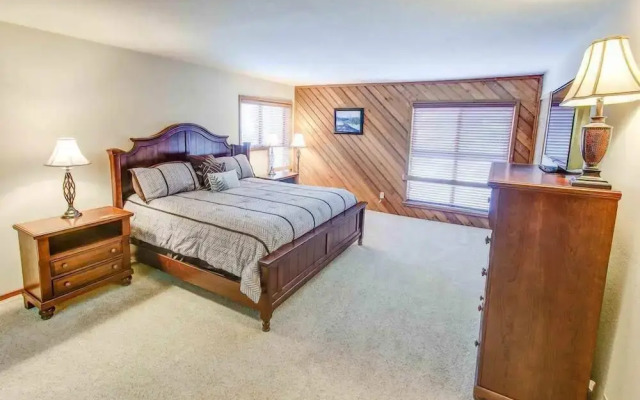 Aspen Creek #225 - Hot Tub & Pool, Near Skiing!