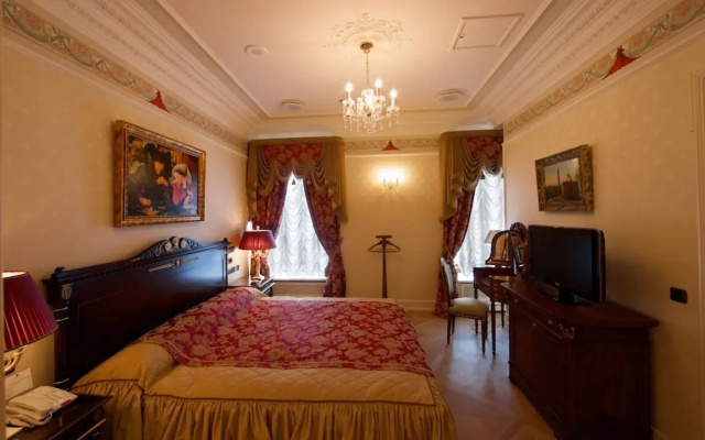 The Taleon Imperial Hotel