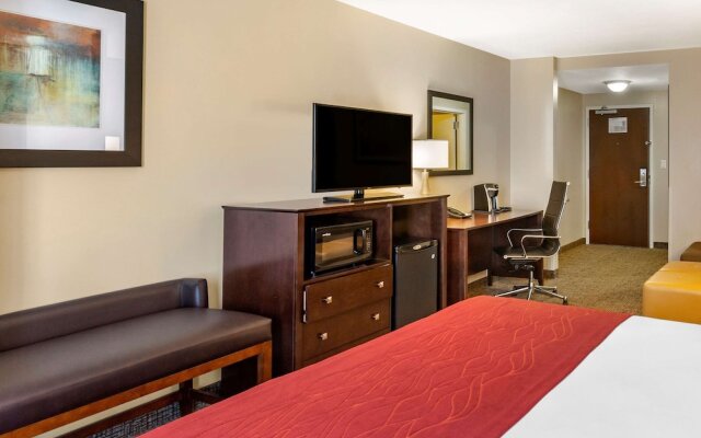 Comfort Inn & Suites
