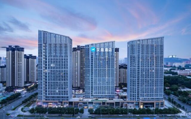 HanTing Hotel (Jinan Shandong International Convention and Exhibition Center)