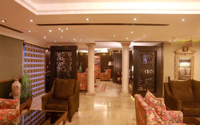 Strand Hotel