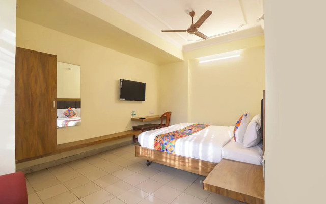 Fabhotel Gt Galaxy Park