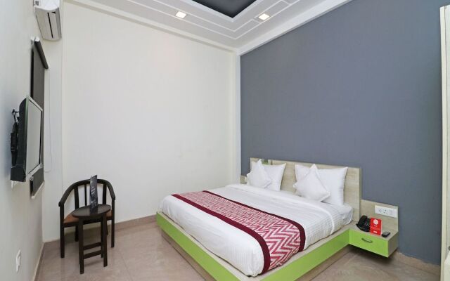 OYO 10668 Hotel Viditva 3