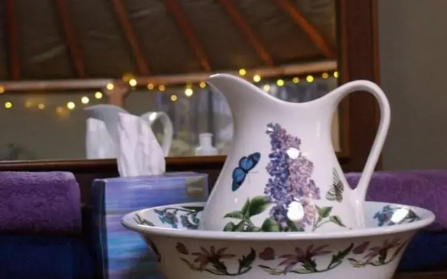 Roundhouse Yurt, Stunning Views, Totnes Dartmouth