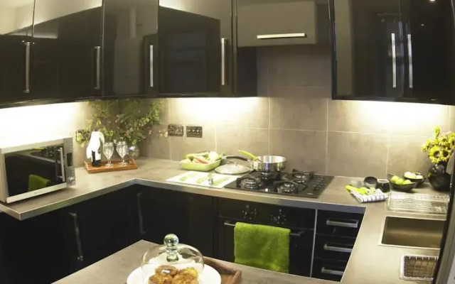 Halcyon Apartment