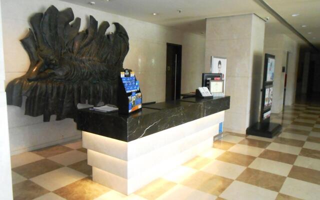 Lemon Tree Hotel, Pune