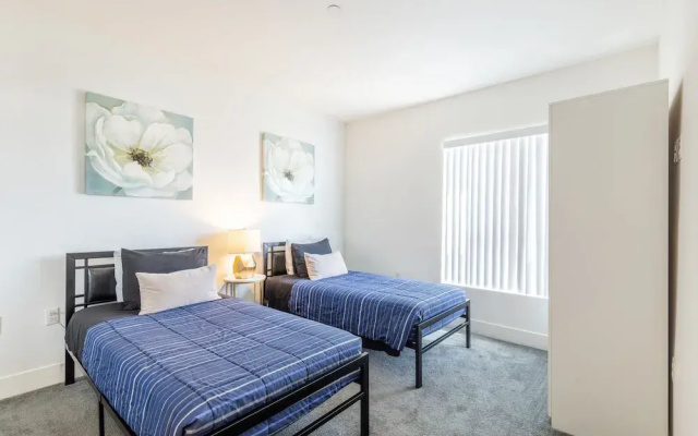 3br Fully Furnished Apartment On Sunset Blvd 3 Bedroom Apts by RedAwning
